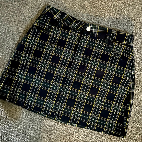 Cool skirt - Picture 1 of 3